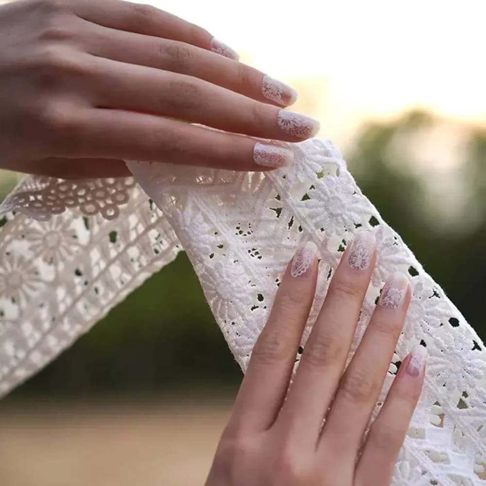 Lace Me Up – Semi-Cured Gel Nail Strips